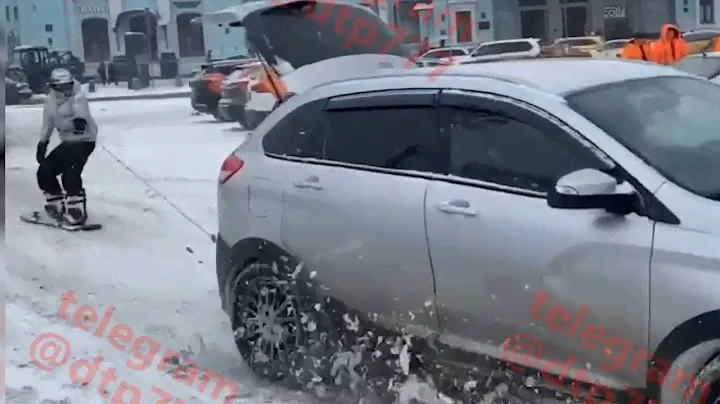 Автоледи, катавшая сноубордиста на парковке у Белорусского вокзала, оштрафована